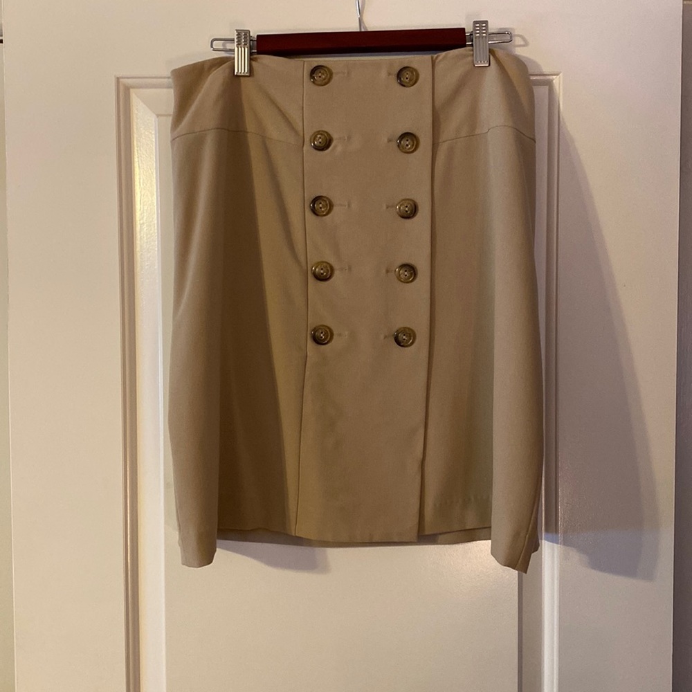 Dress barn skirt with a side zipper